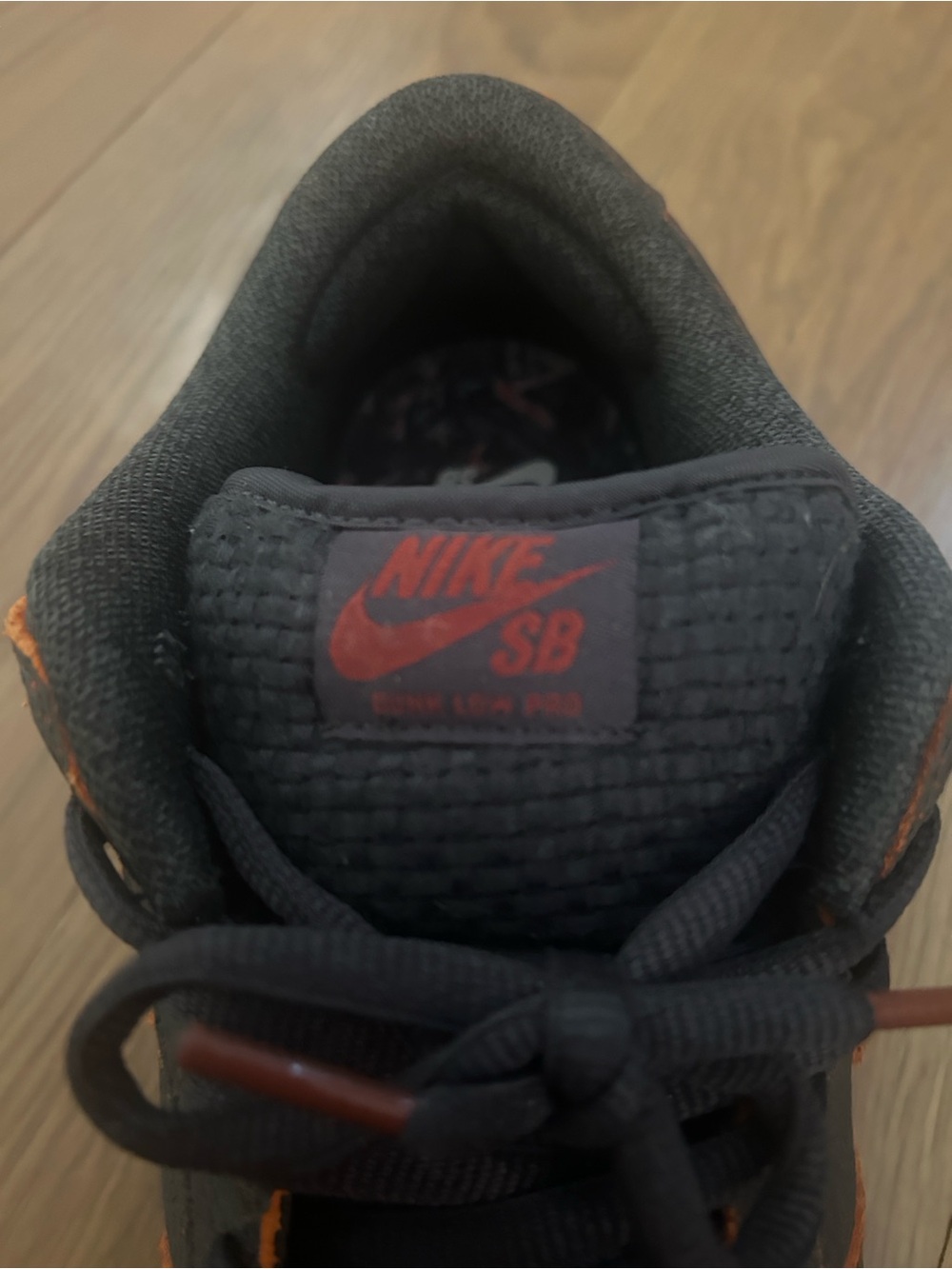 Nike SB Dunk Low Pro PRM Riot Skateshop Dark Smoke Gray Krampus Orange Size10.5 - Picture 4 of 16